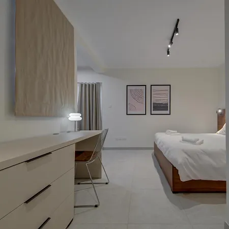 Apartment Juliet Residence, 5 , Your Away From In By Sf Homes Gzira