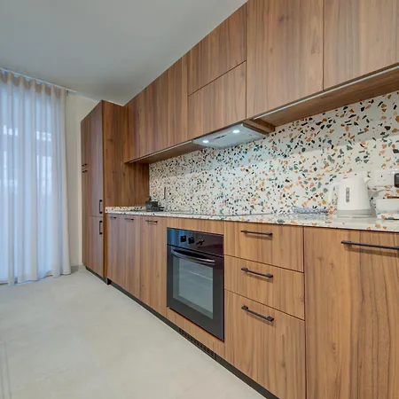 Juliet Residence, 5 , Your Away From In By Sf Homes Apartment *